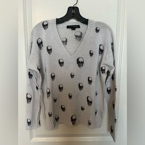 XS Gray skull cashmere sweater